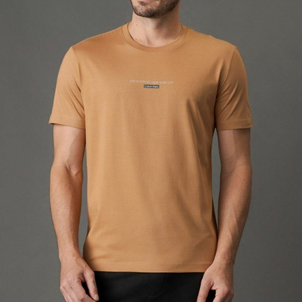 camiseta calvin klein address ny caramelo 3