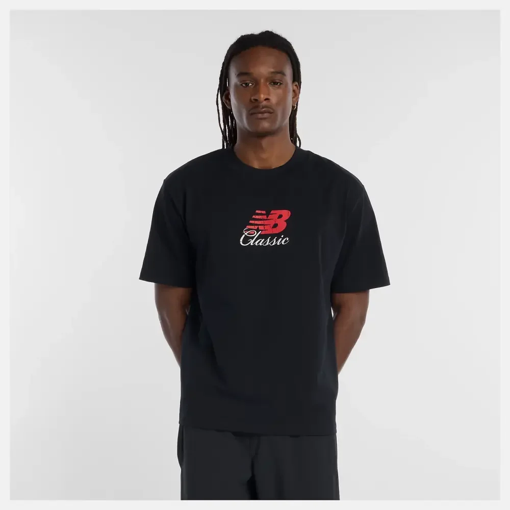 camiseta new balance hoops classic preta lateral