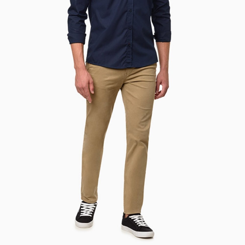 calca calvin klein chino skinny bege 3