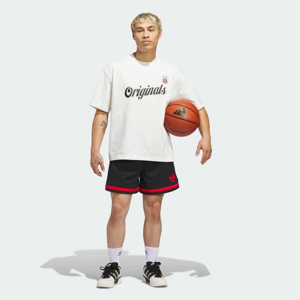 camiseta adidas originals basketball team off white 2