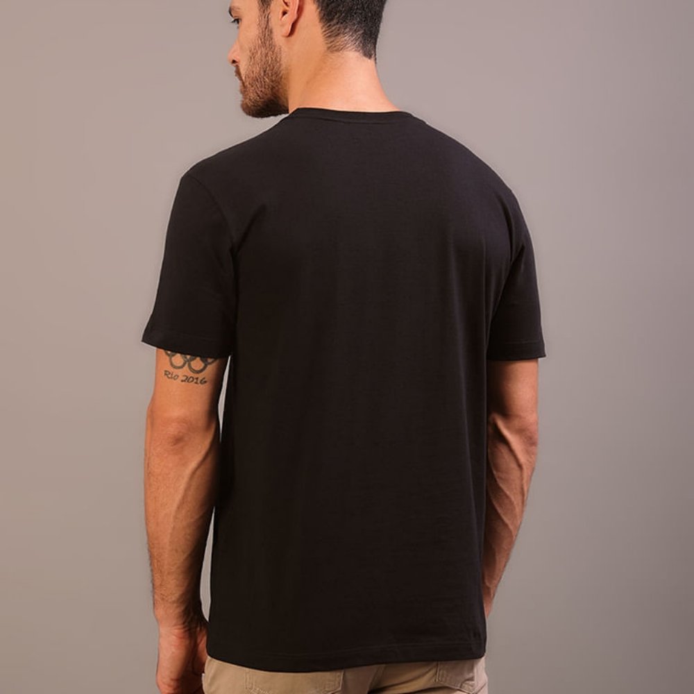 camiseta calvin klein logo gel preta 2
